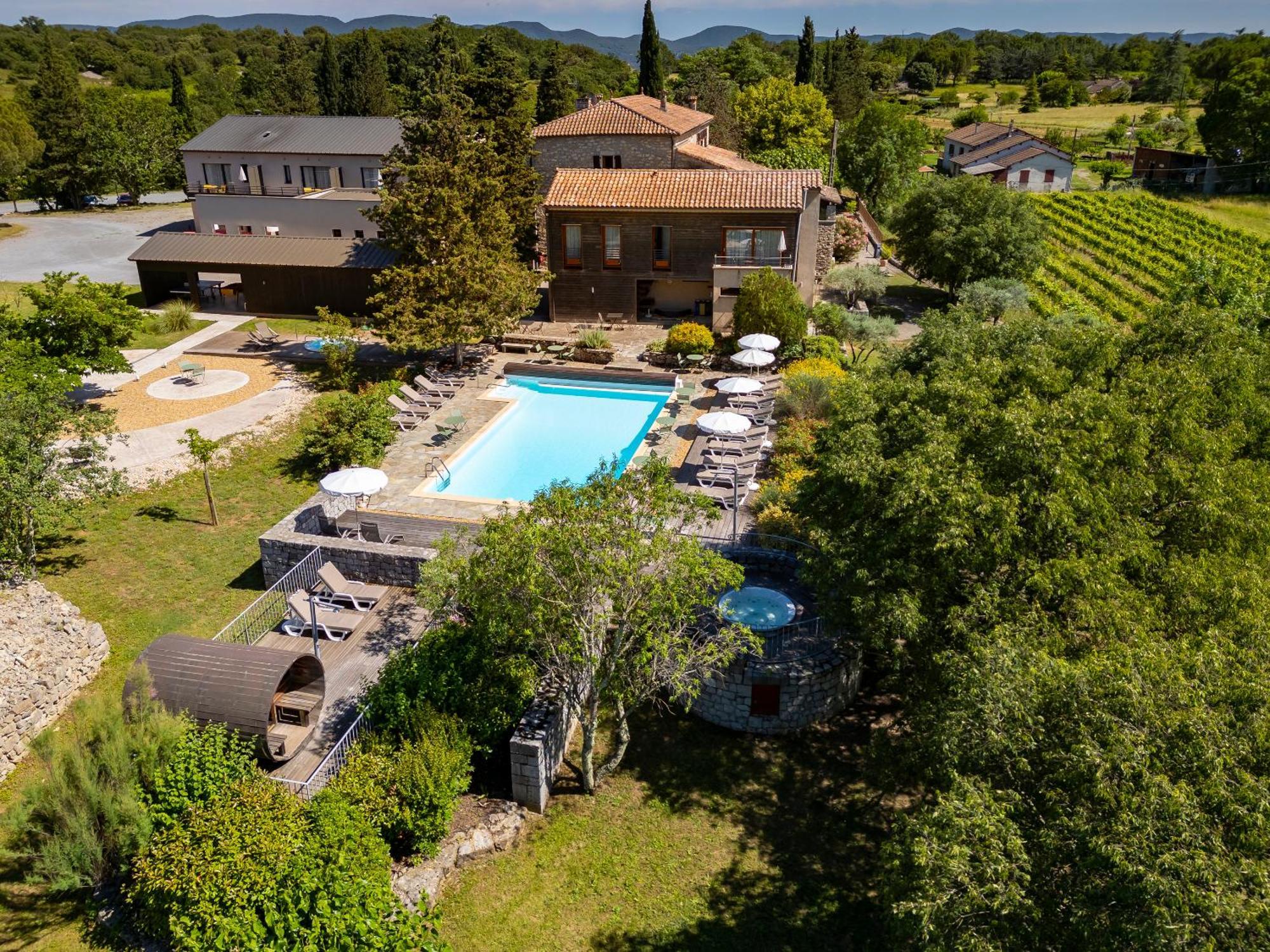 Logis Auberge Les Murets Hotel Restaurant Spa Chandolas Exteriör bild