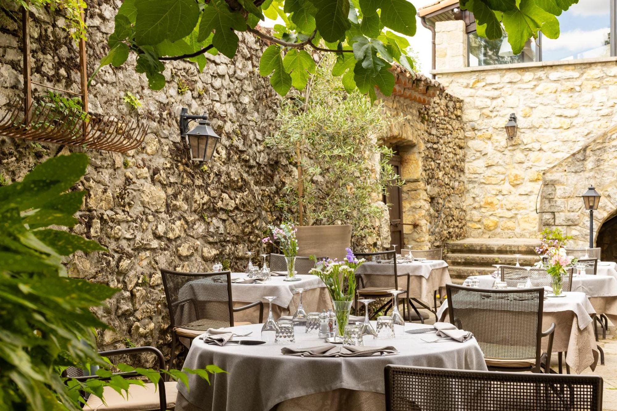 Logis Auberge Les Murets Hotel Restaurant Spa Chandolas Exteriör bild
